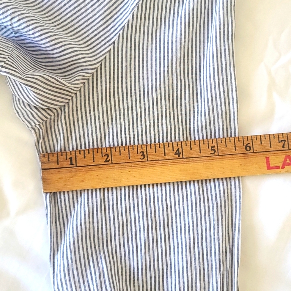9/29 JCREW RUFFLE NECK BUTTON DOWN - Picture 5 of 5